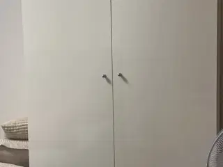 Tøjskab
