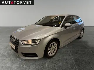 Audi A3 1,6 TDi 110 Attraction Sportback