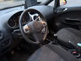 Opel Corsa 1,0 2012