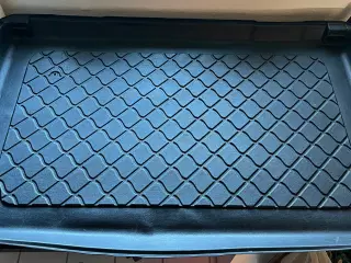 Opel Corsa 2021 > bagagerumsbakke