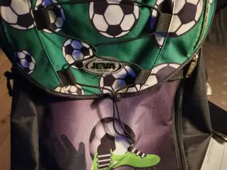 skoletaske - Jeva med  fodbolde - som ny