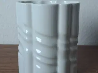 Vintage Hutschenreuthe vase
