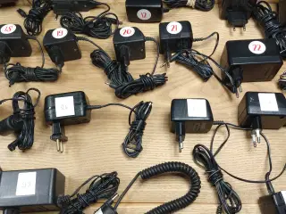 Opladere og adaptere 