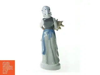 Bondepige i porcelæn fra Royal Copenhagen (str. 25 x 8 cm)