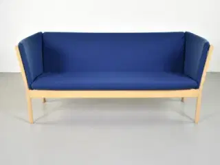 Sofa fra kvist i bøg med blåt polster