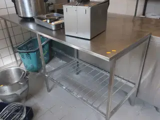 Stålbord