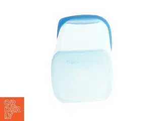 Plastbeholder med låg fra Tupperware (str. 26 cm)
