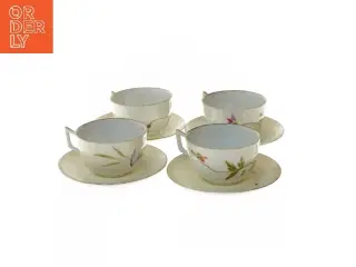Sæt med 4 porcelænskopper og underkopper (str. Ø 13,5 og 5,5xØ 9 cm)