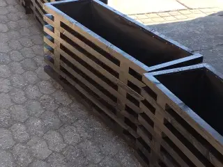 Tilbud tralle Jan . Højbede  på mål.