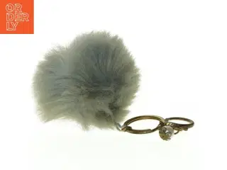 Pels pompon nøglering (str. 6 cm)