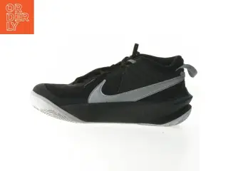Nike basketballsko fra Nike
