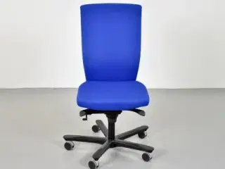 Efg kontorstol med blåt xtreme polster og sort stel