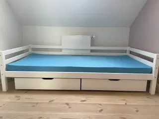 Seng til børneværelset