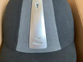 Helt ny Lusiana ridehjelm str. 56 (55)