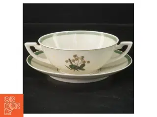 4 suppeteriner fra Royal Copenhagen (str. Kop ø, 13 cm. underkop. ø. 17 cm. 4 z)