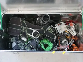 Redningshejs SKYLOTEC MILAN & alukasse inkl. indhold