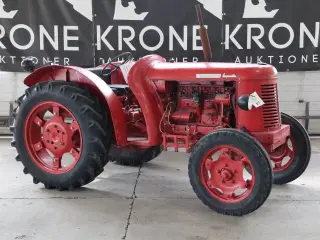 David Brown Cropmaster. 4 cyl benzin årg 1948