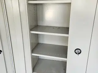 Værktøjs stålskab
