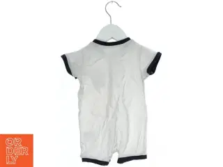 Kortærmet baby heldragt med ankerdesign fra H&M (str. 56)