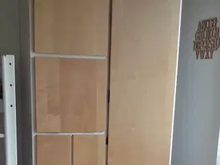Garderobeskab fra ikea