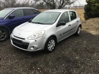 Renault clio  1,2 16v 100 hk 