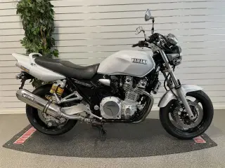 Yamaha XJR 1300 