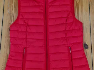 Vest, Dame vest, Esprit, Dun vest