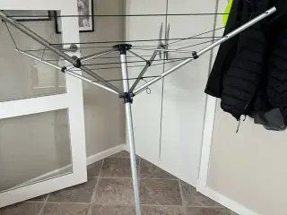 Tøjstativ til campingvogn