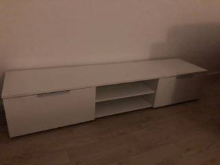 Tv-bænk