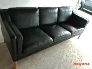 Klasisk sort lædersofa