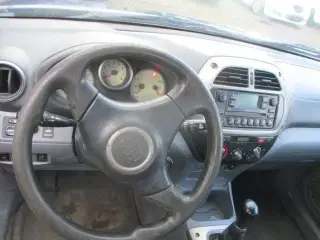 Toyota RAV4 1,8 VVT-i
