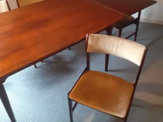 Palisander spisebord med stole 