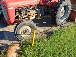 Mf traktor 
