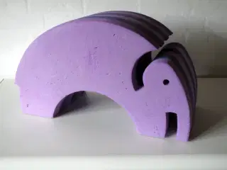 Stor bObles elefant i lilla farver