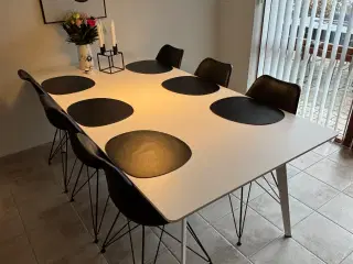 Montana JW2010 spisebord i hvid