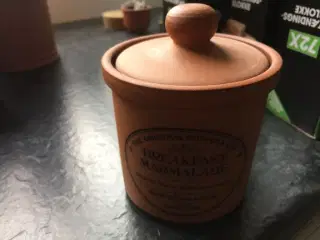 Lerkrukker fra England