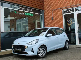 Hyundai i10 1,0 Essential 67HK 5d