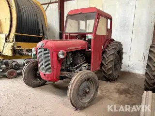Traktor Massey-Fergusson 35