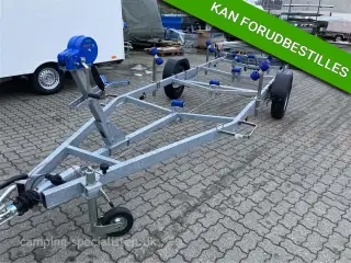 2024 - Selandia Båd trailer 1300 Kg Bådtrailer   Ny Bådtrailer 1300 kg total hos Camping-Specialisten.dk Aarhus og Silkeborg