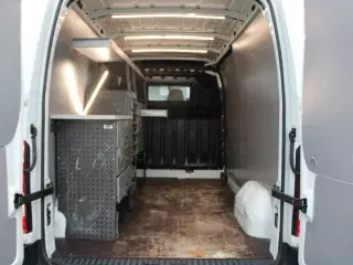 Nissan NV400 2,3 dCi 145 L2H2 Comfort Van