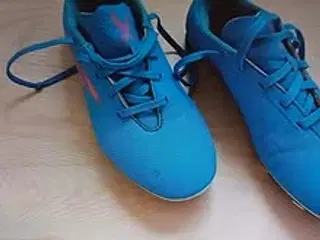 Fodboldstøvler, str. 33, Adidas