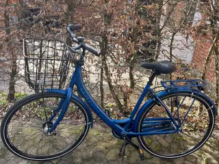 Flot blå damecykel 