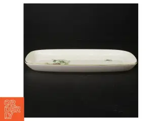 Porcelæn fad med blomstermotiv fra B&G (str. 27,5 x 15,5 cm)