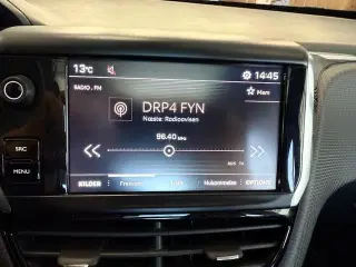Peugeot 2008 1,2 e-THP 110 Selection Sky
