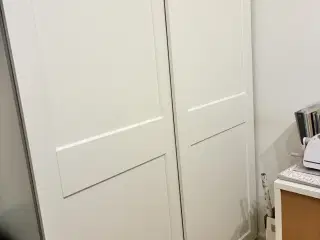 Ikea Pax med skyldelåge