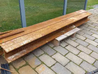 HEB bjælker sælges. Pris pr. stk.