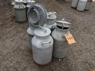 MÆLKEJUNGER, 4