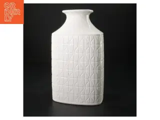 Hvid porcelænsvase fra Rrstrand (str. 23 cm lang. 13 x 8 cm)