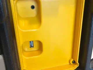 DeWalt radio