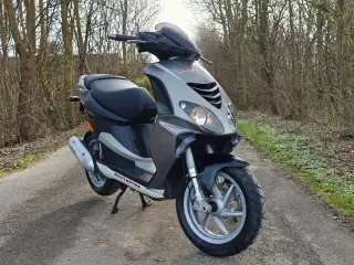 Piaggio Nrg Power 45 stor knallert 